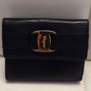 FERRAGAMO BLACK SNAP WALLET